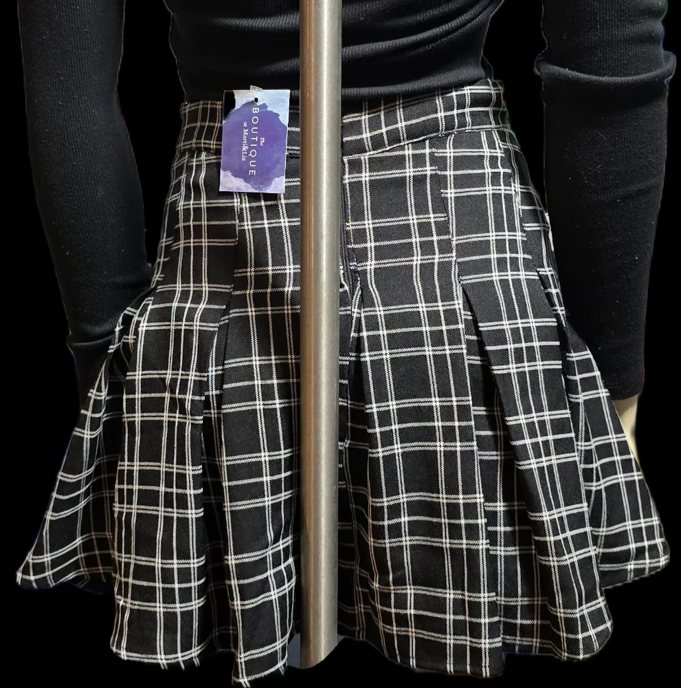 Entro Black and White Plaid‎ Skater Skirt